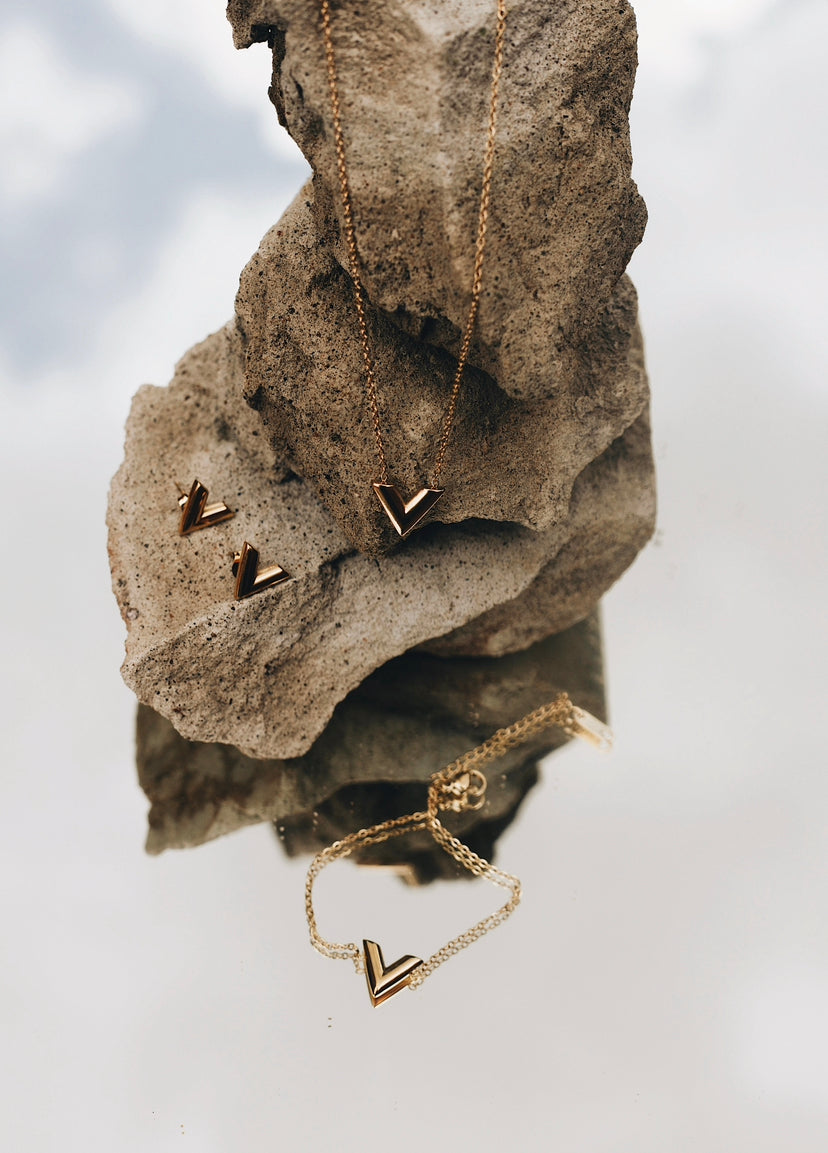 Mizou V series Necklace