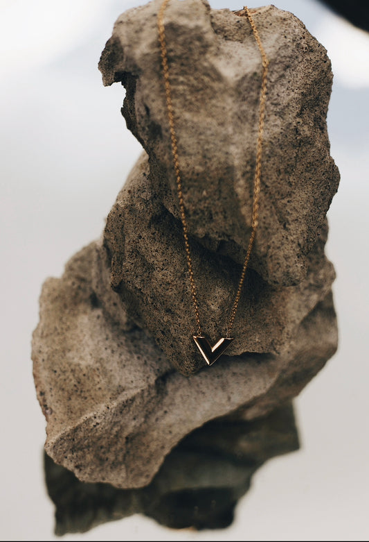 Mizou V series Necklace